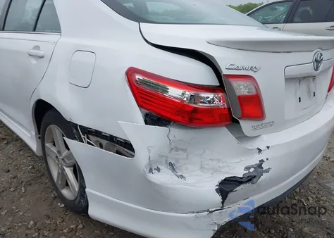 2008 Toyota Camry Se z USA, uszkodzony, nr VIN 4T1BE46K98U776556